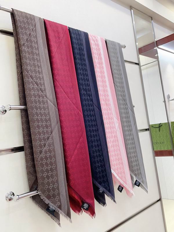 Gucci scarf 140X140cm E07